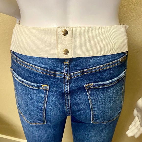 Snap Back Belt with Chain - Picture 4 of 6